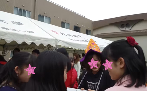 女性が多い九州看護福祉大学の優愛祭